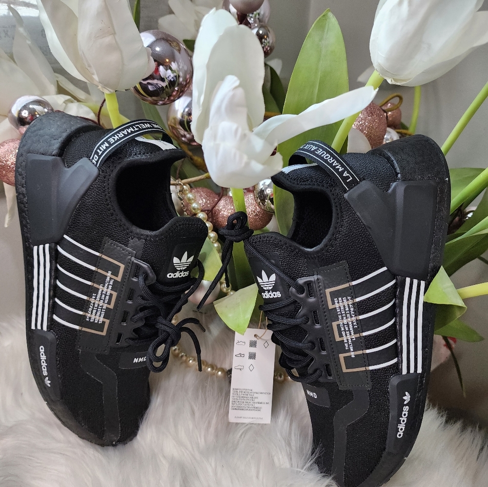Adidas NMD_R1 V2 Mens SHOES size8 new